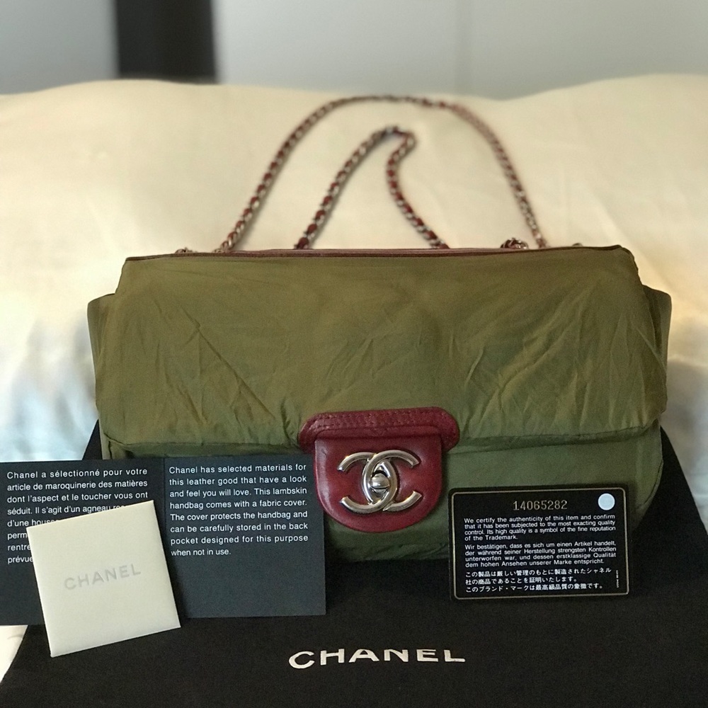 Seasonal Chanel Lambskin Single flap